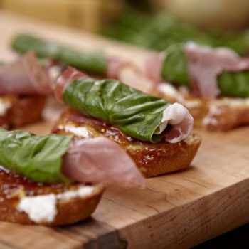 Crostini with Proscuitto and Goat Cheese